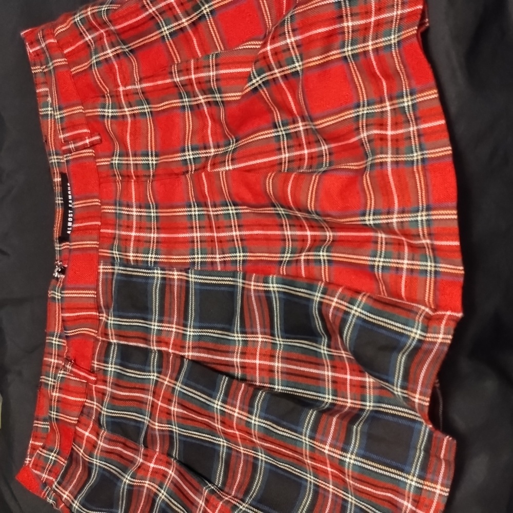 Plaid sip up skirt